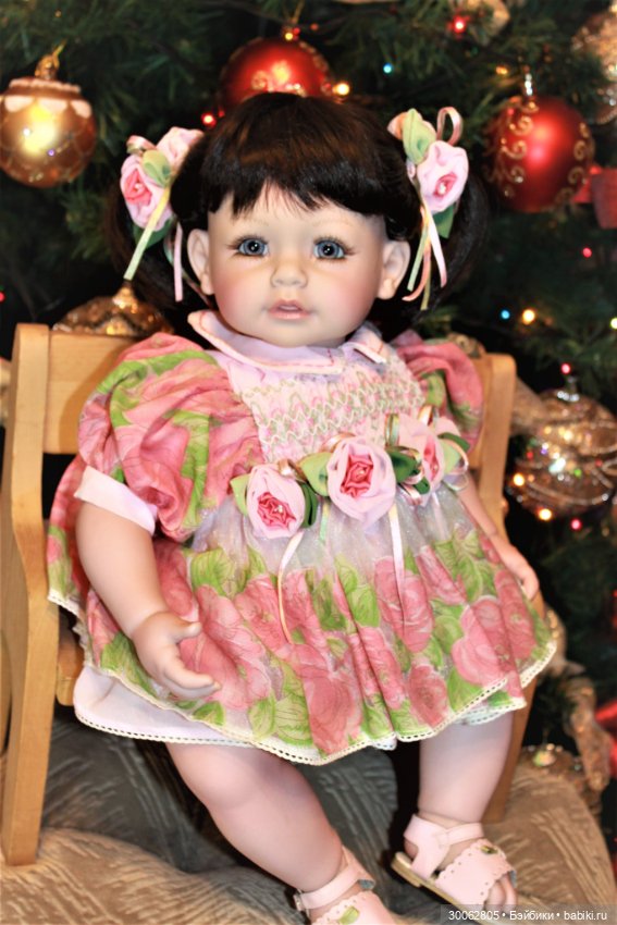 Адорочки возле елочки — Куклы Adora (Адора): коллекционные виниловые (фото 6)