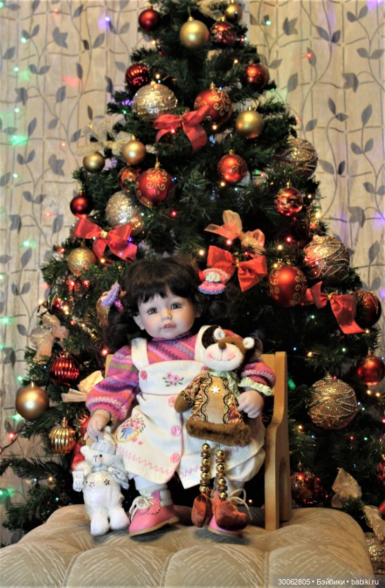 Адорочки возле елочки — Куклы Adora (Адора): коллекционные виниловые (фото 7)