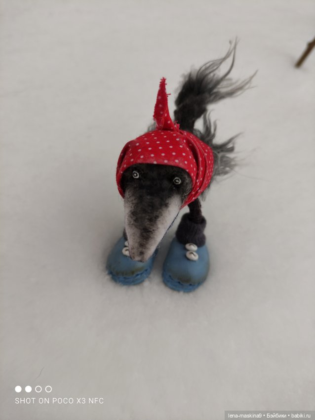 Лес, вороны Клара, Клавдия и их бабушка Евдокия