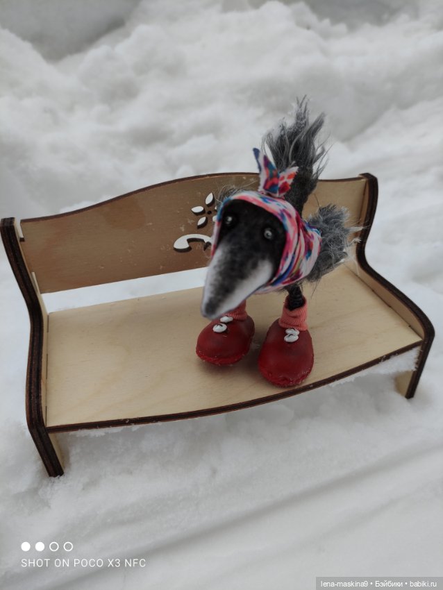 Лес, вороны Клара, Клавдия и их бабушка Евдокия