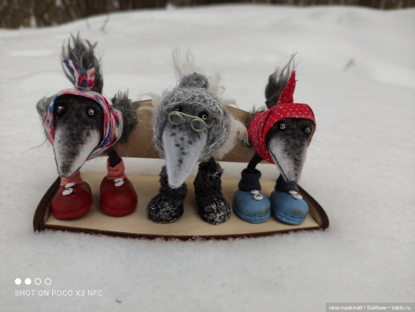 Лес, вороны Клара, Клавдия и их бабушка Евдокия