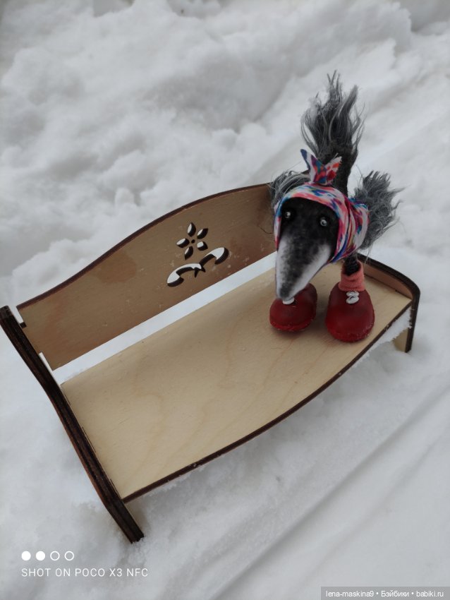 Лес, вороны Клара, Клавдия и их бабушка Евдокия