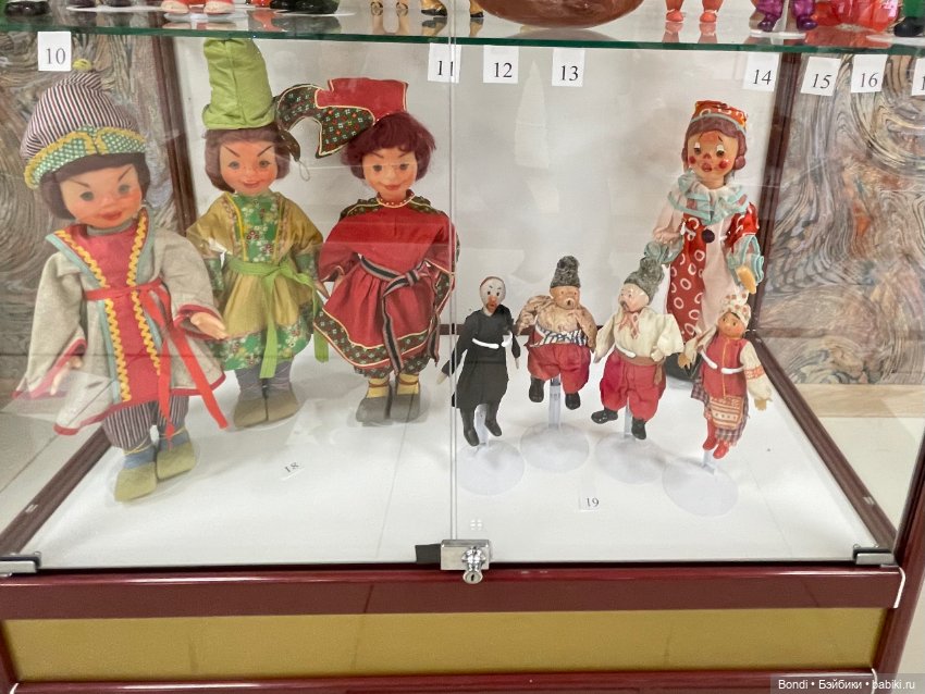«Жили-были куклы и люди» выставка кукол в Иркутске