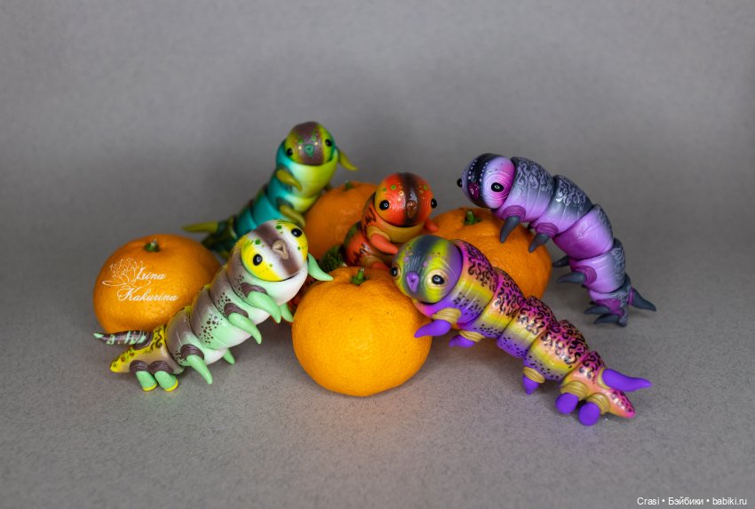 Новая компания шарнирных гусеничек