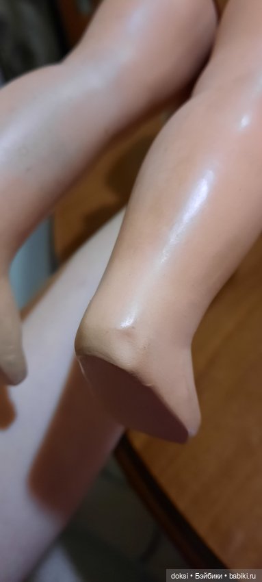 Помогите опознать девочку, нет клейм, никаких опознавательных знаков... добавлены фото в паричке