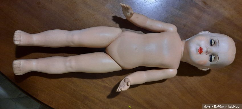 Помогите опознать девочку, нет клейм, никаких опознавательных знаков... добавлены фото в паричке