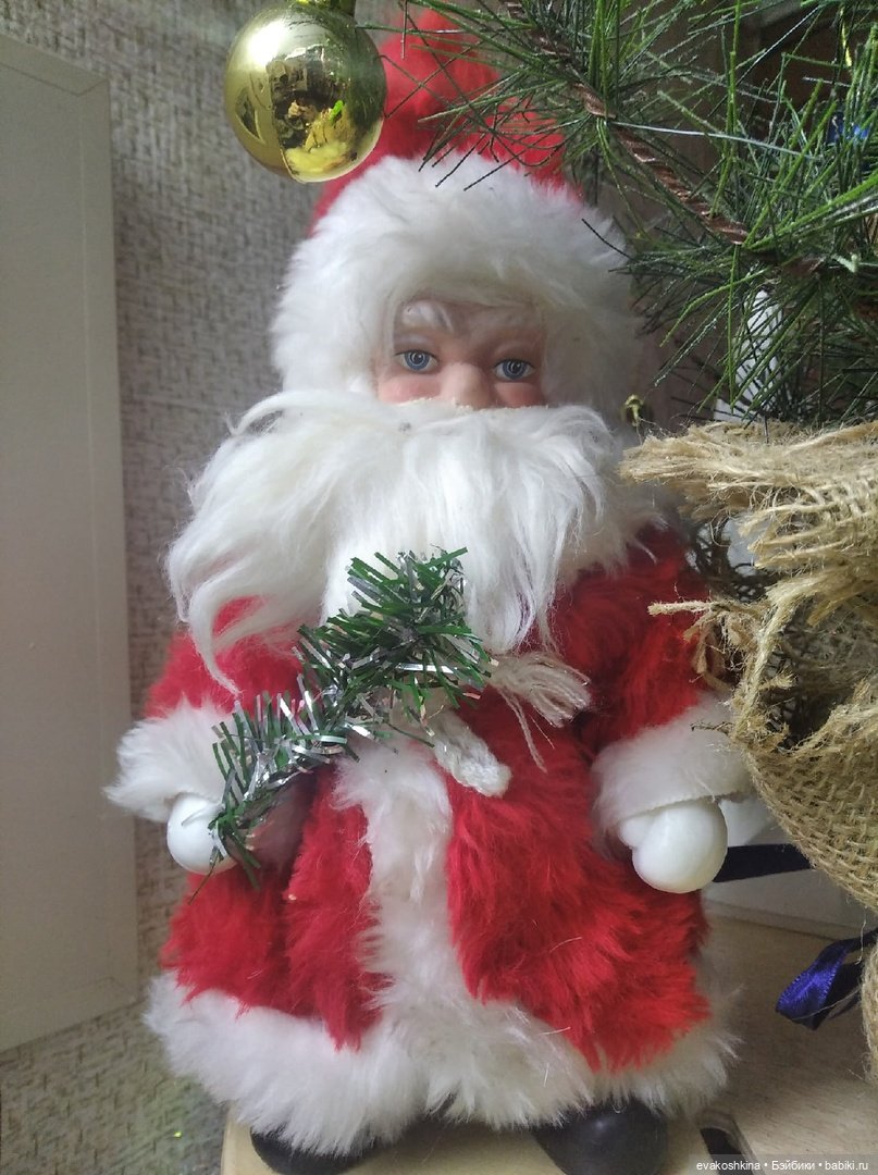 С Новым годом по старому стилю! Образы Дедов Морозов (фото 7)