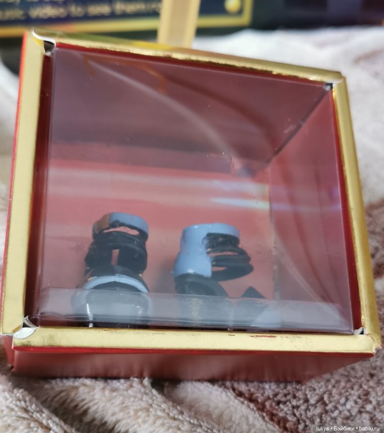 Распаковка Ванессы — Куклы Rainbow High (Рейнбоу Хай