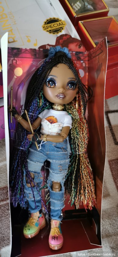 Распаковка Ванессы — Куклы Rainbow High (Рейнбоу Хай