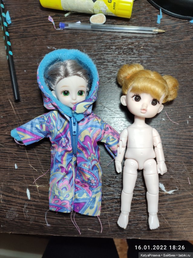 Комбез для Сони превращается в