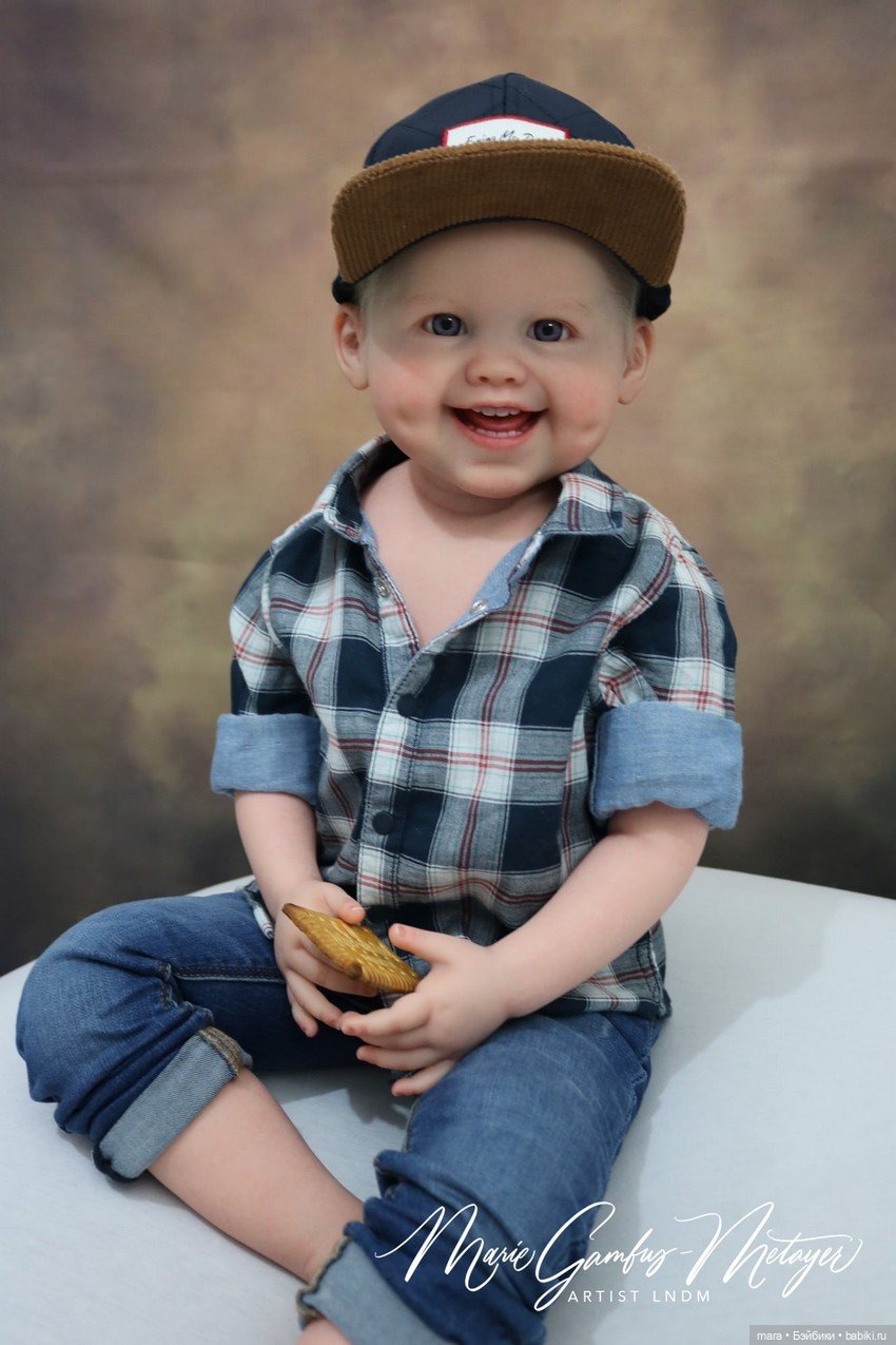 Dimples скульптора Ping Lau, автор прототипа Marie Metayer