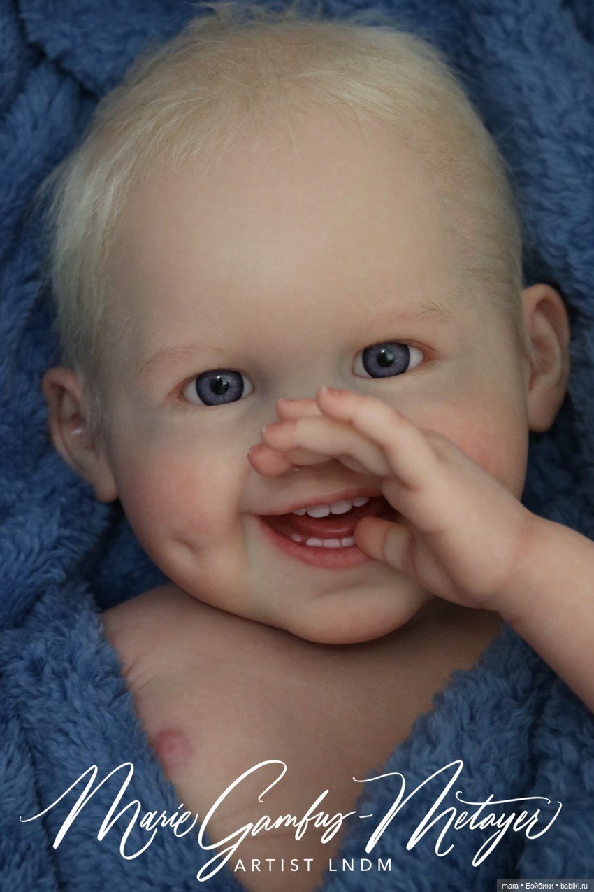 Dimples скульптора Ping Lau, автор прототипа Marie Metayer