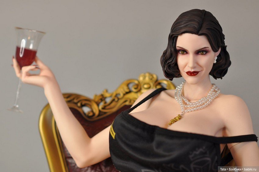 Статуя Леди Димитреску в масштабе 1/4 от компании "Horem & River Studio". 18+ (фото 3)