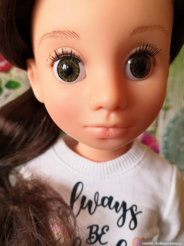 Мирэя, примерка обуви от разных кукол (фото 3)