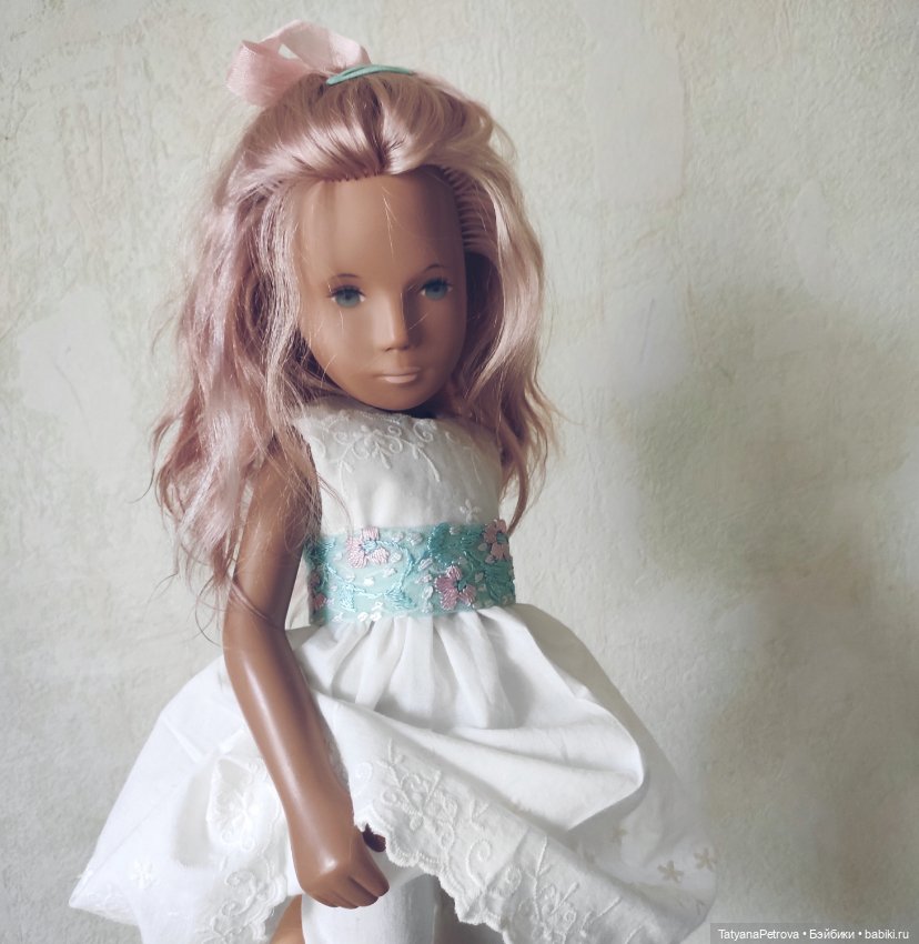 Саши и разные наряды. Кора в платьях этник💝