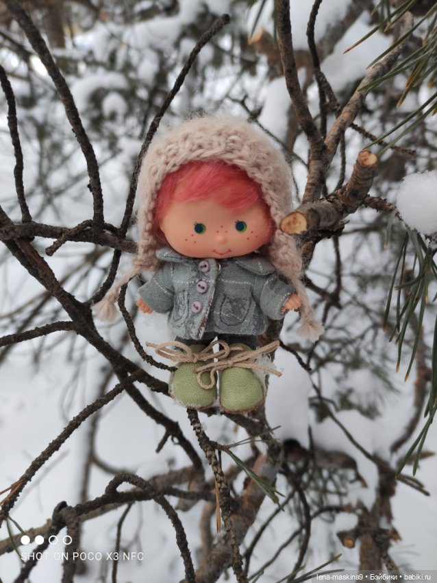 Вишенка, лес и ее любимый котик