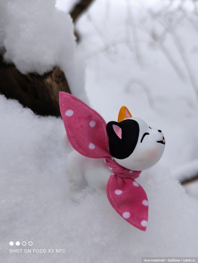 Вишенка, лес и ее любимый котик