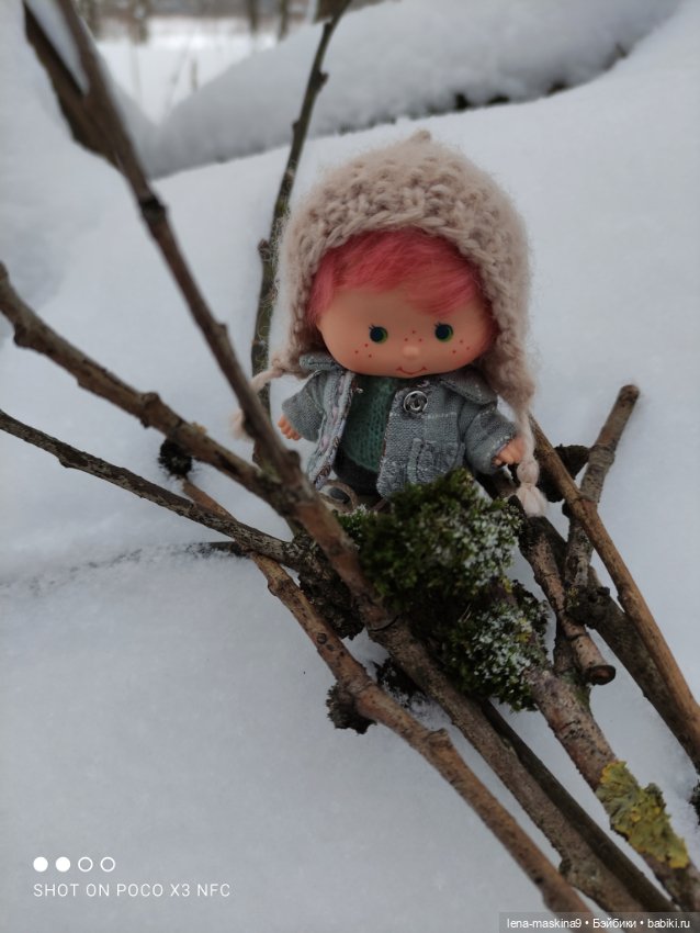 Вишенка, лес и ее любимый котик