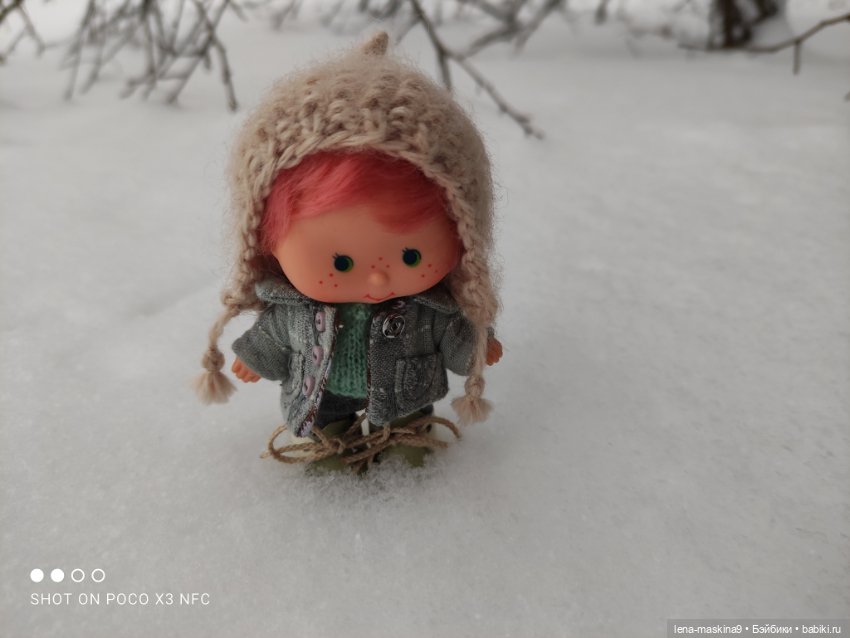 Вишенка, лес и ее любимый котик