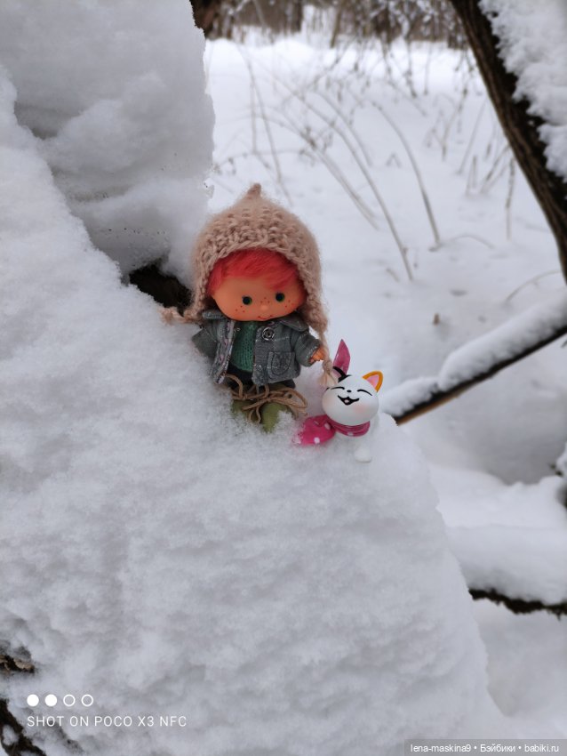 Вишенка, лес и ее любимый котик