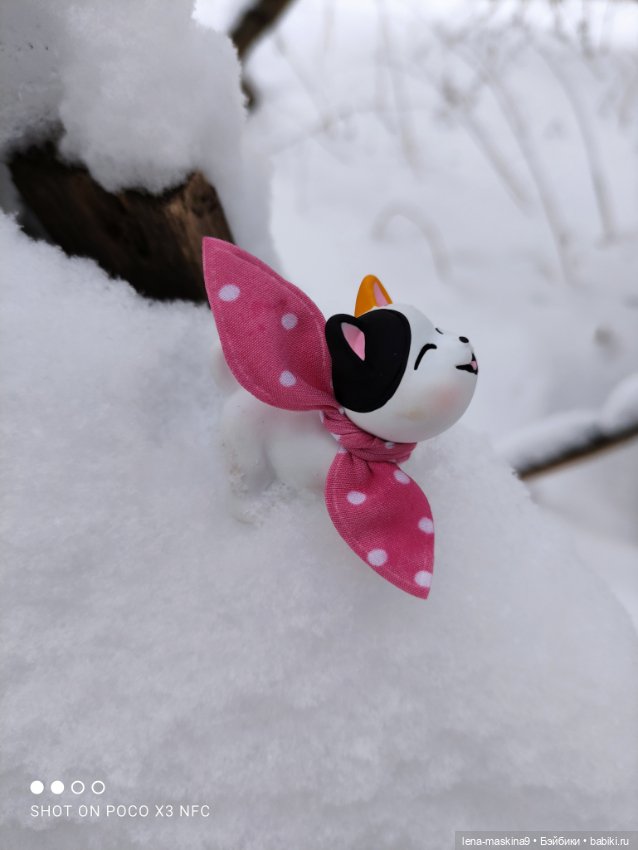 Вишенка, лес и ее любимый котик