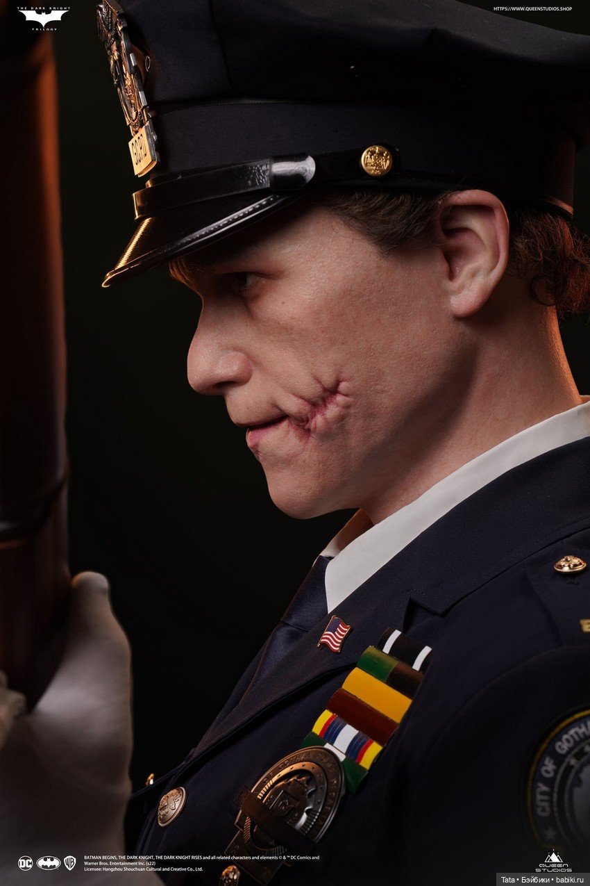 Полноразмерный бюст Джокера-Полицейского от Queen Studios (фото 6)