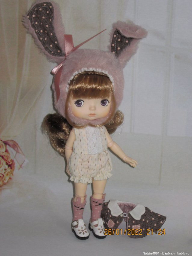 Аутфит Зайки у другой хозяйки. Xiaomi Monst doll