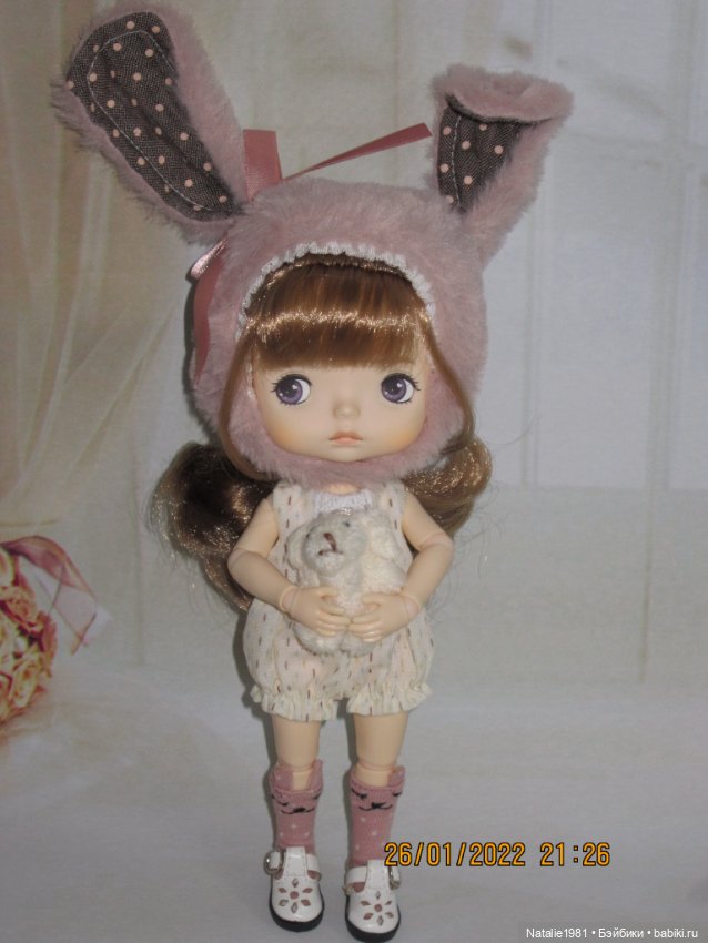 Аутфит Зайки у другой хозяйки. Xiaomi Monst doll