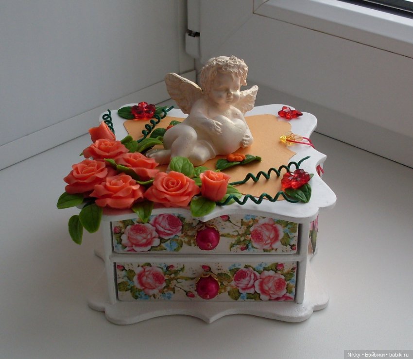 Лошадка-качалка для кукол формата 1/8