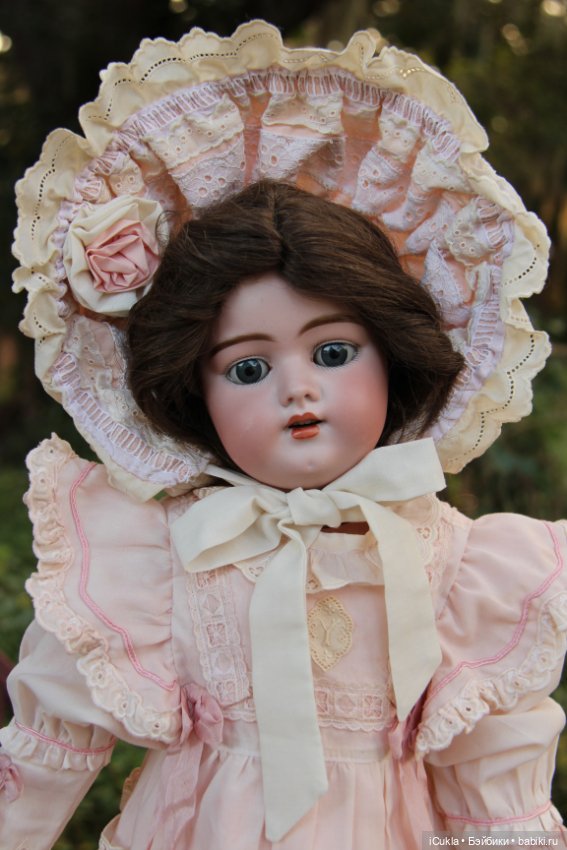 Антикварная кукла Simon & Halbig 1079 61cм получила тот самый наряд (фото 2)