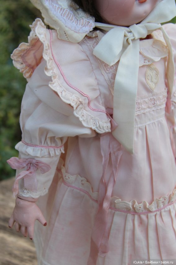 Антикварная кукла Simon & Halbig 1079 61cм получила тот самый наряд (фото 5)
