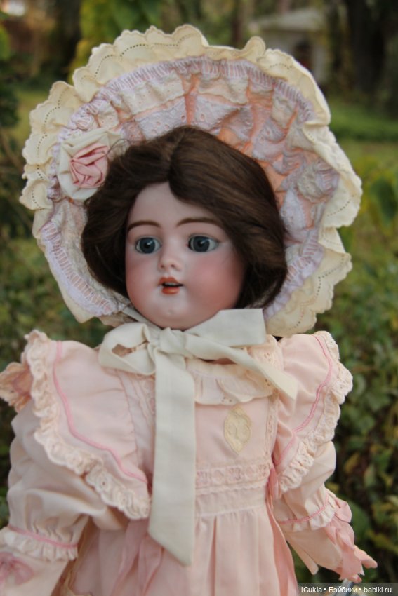 Антикварная кукла Simon & Halbig 1079 61cм получила тот самый наряд (фото 9)