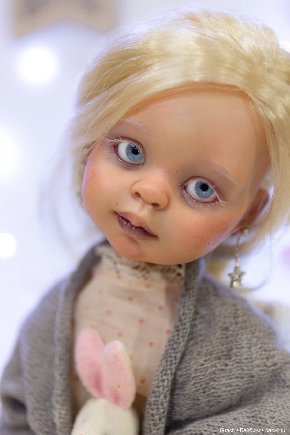 Маленькая девочка со взглядом волчицы (фото 2)