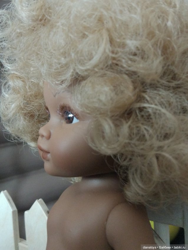 Небольшой обзор куклы Manolo dolls Sofia. Сравнение с Мэйли Паола Рейна (фото 4)