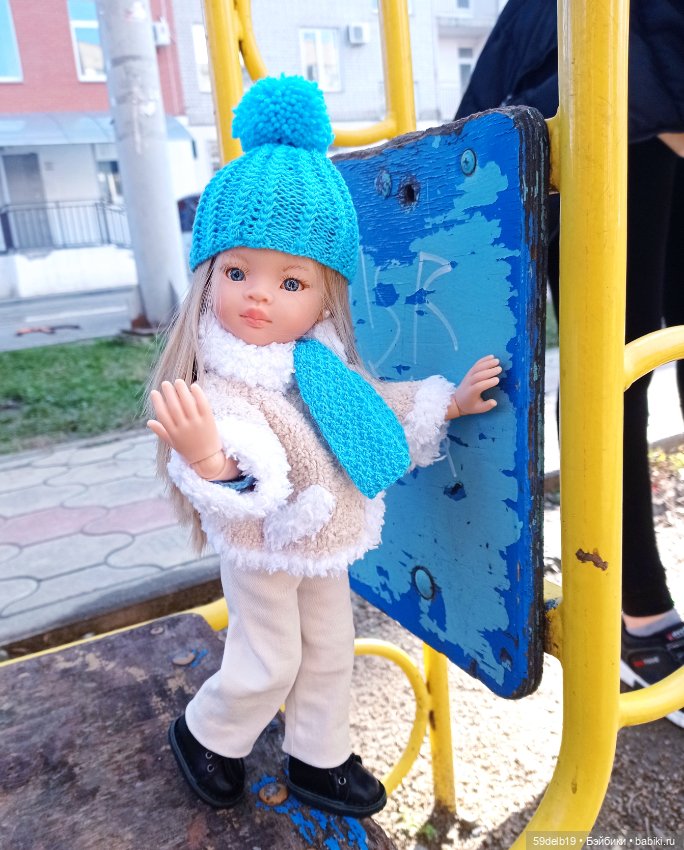 Тёплые февральские окна. Маника на прогулке (фото 6)
