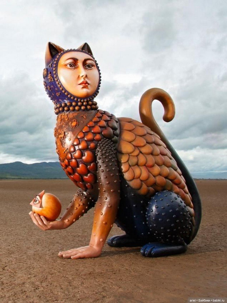 Сюрреалистичные скульптуры от мексиканского художника, скульптора и ювелира Sergio Bustamante (фото 2)