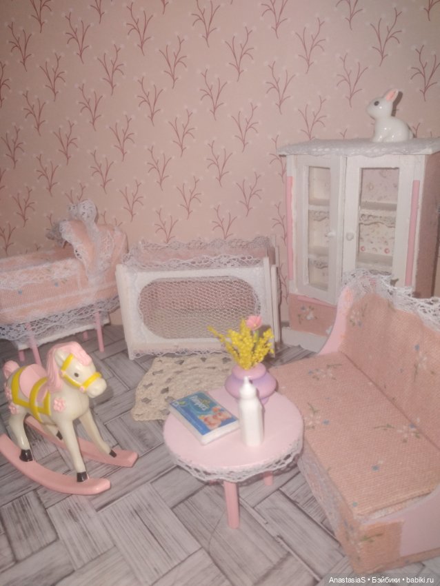 Нежнее нежного, мебель для девочки (фото 3)