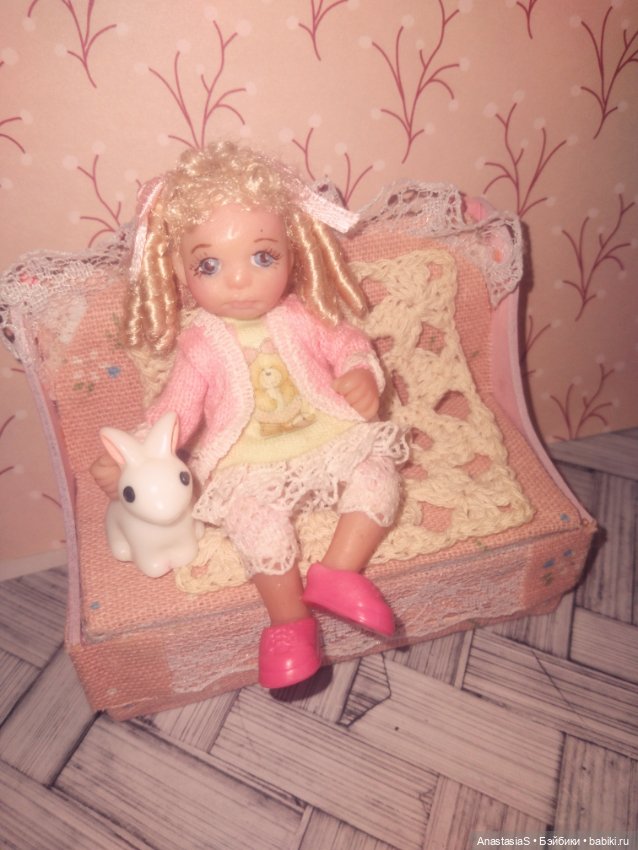 Нежнее нежного, мебель для девочки (фото 2)