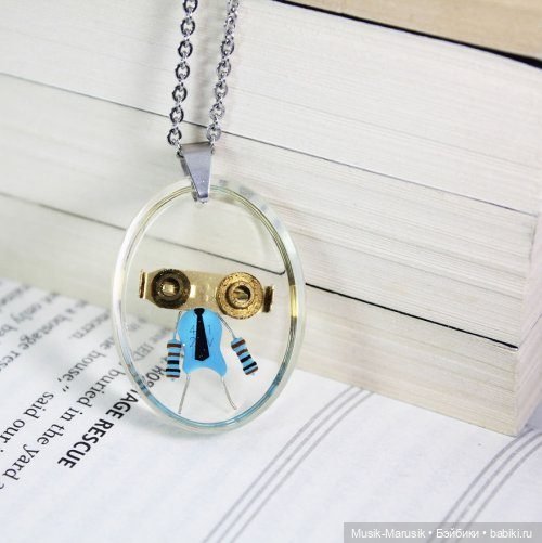 Симпатичные крошечные роботы из электронных деталей