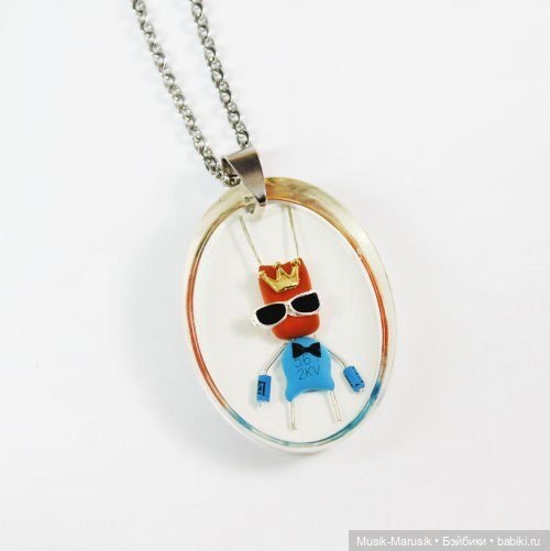 Симпатичные крошечные роботы из электронных деталей