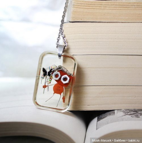 Симпатичные крошечные роботы из электронных деталей