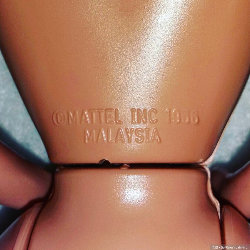 ...Снова в школу — Куклы Barbie (Барби): Looks (фото 3)