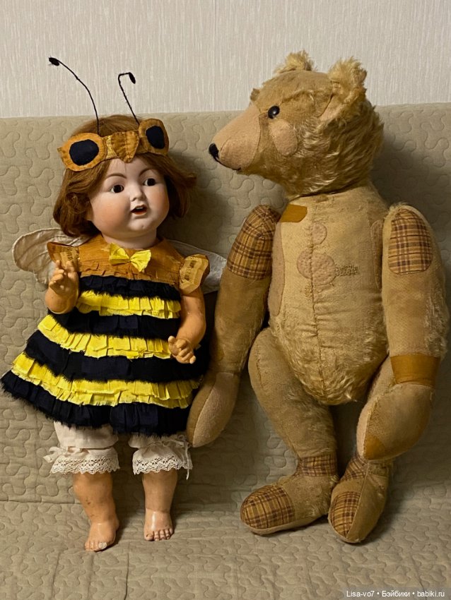 Карнавальный костюм Пчелка для антикварной куклы