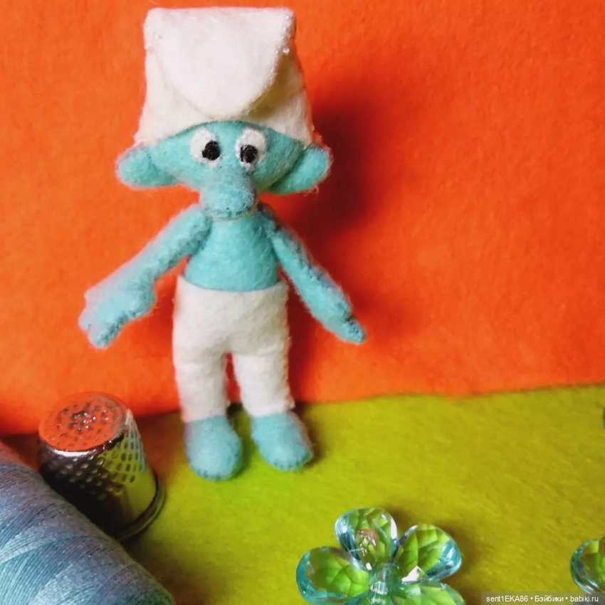 Сегодня вдохновение голубое в белых штанах (фото 4)