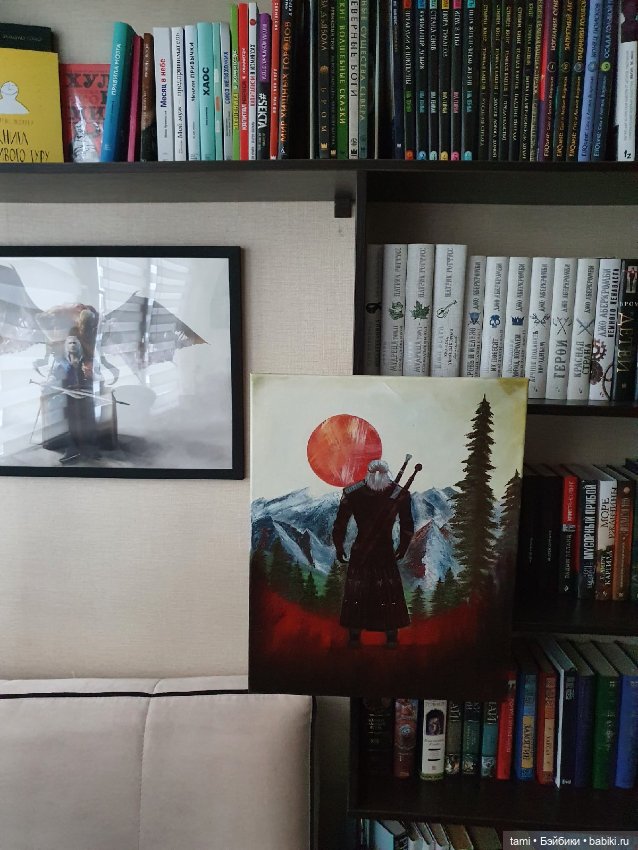 Художник мир свой красками рисует, С народом говорит через холсты, Что на душе — он то и повествует, В искусстве возводя свои мосты…