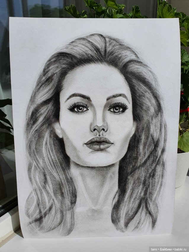 Художник мир свой красками рисует, С народом говорит через холсты, Что на душе — он то и повествует, В искусстве возводя свои мосты…