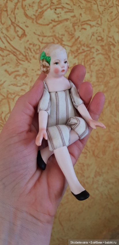 Небольшая фотосессия неожиданной куколки (фото 4)