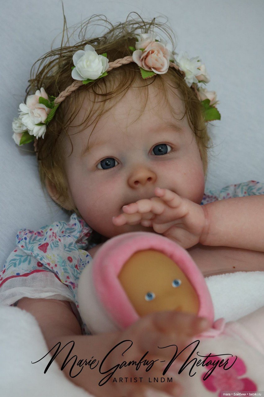 Rea скульптора Ping Lau, автор прототипа Marie Metayer