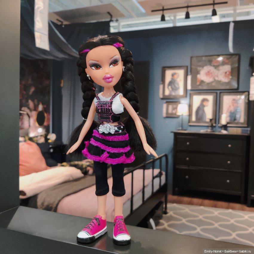 Джейд выбирает себе комнату (фото 5)