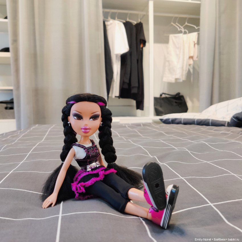 Джейд выбирает себе комнату (фото 6)